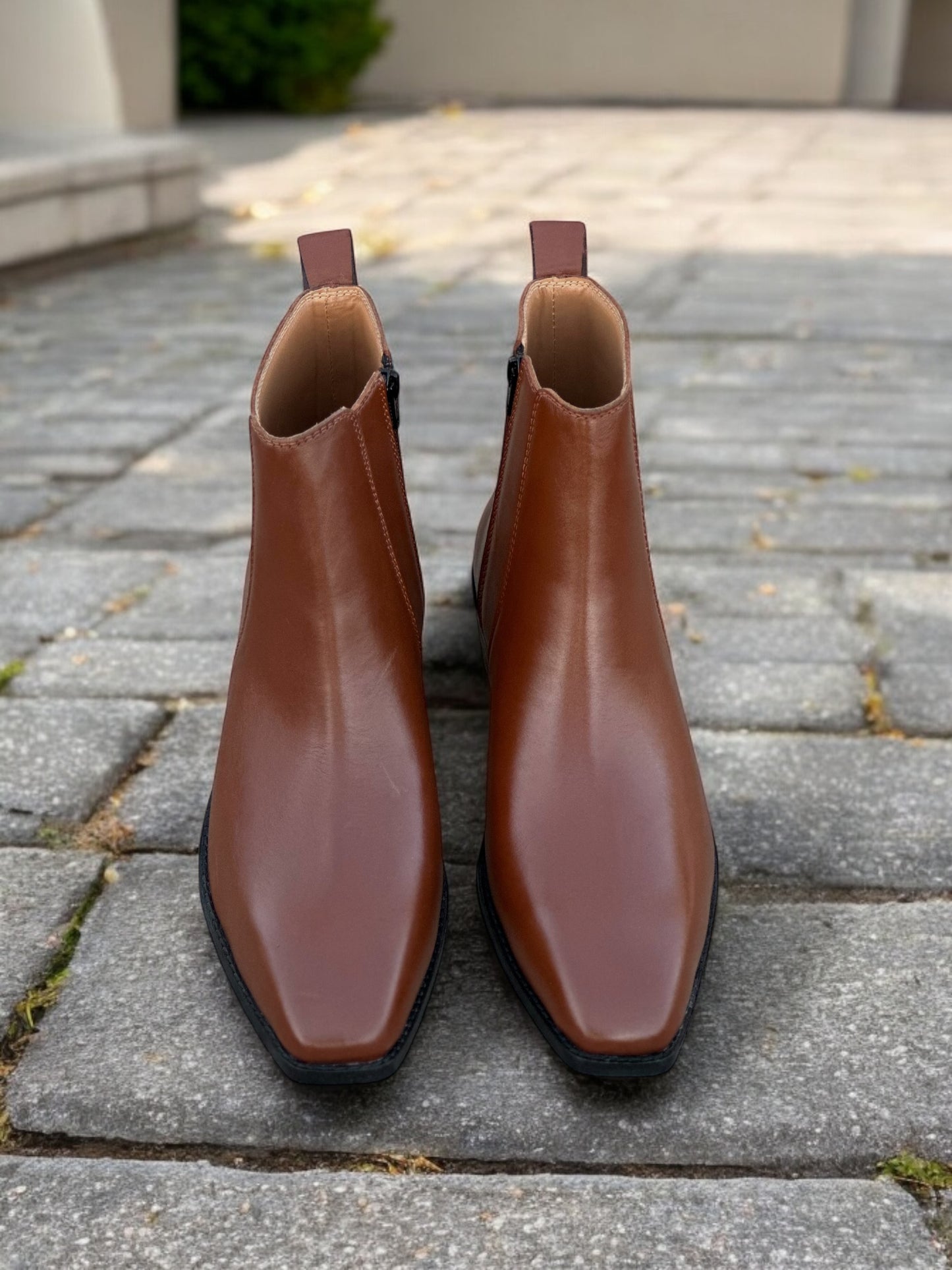 Duke’s Reign – Classic Cognac Square-Toe Chelsea Boots